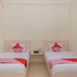 Capital O 854 Ub Caisar Hotel